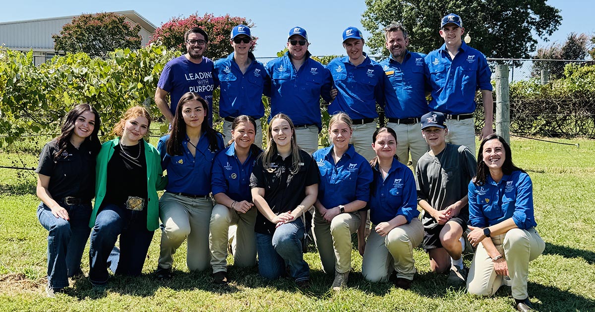 Group photograph of Australian students on Vineyard Grounds