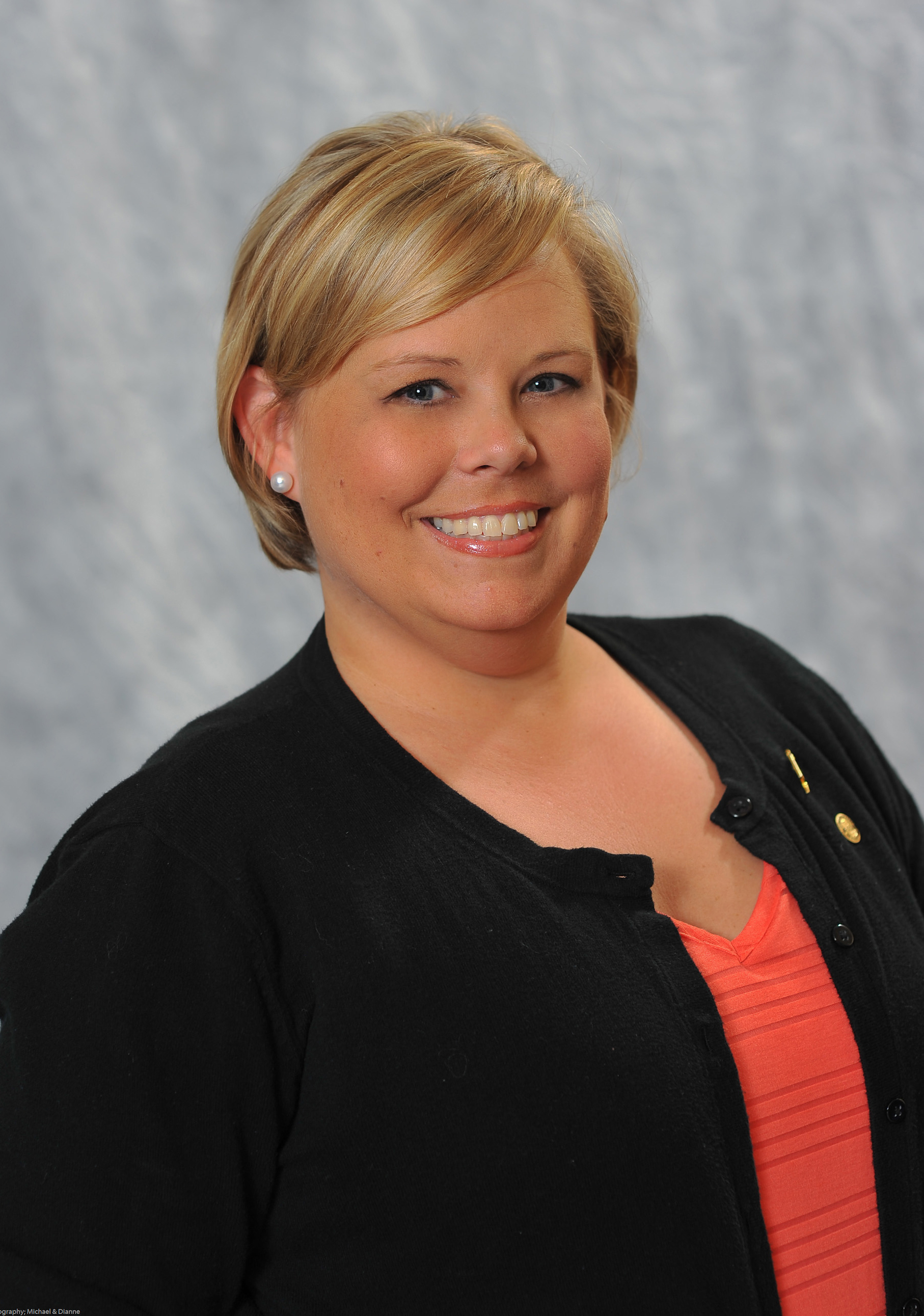 Dr. Molly Harris Headshot